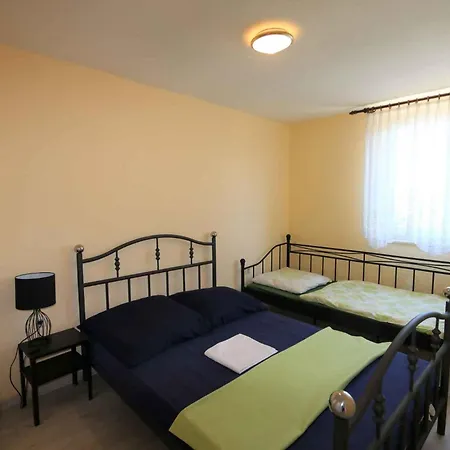 In - Insel Krk 14530 * Šilo